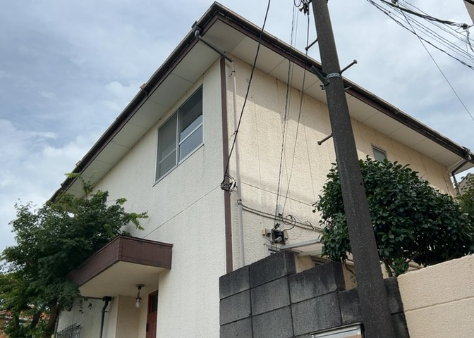 土地を買う際、住む地域の自治体や福祉の補助制度にも注目してみましょう。子供や老人の医療補助やゴミ出しのルールなど、自治体によってルールに大きな違いがあるため、暮らしやすい土地で判断するとよいでしょう。