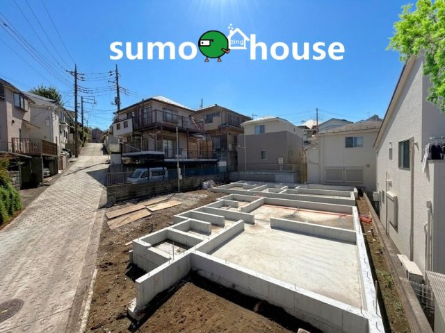 前面道路含む現地写真です
