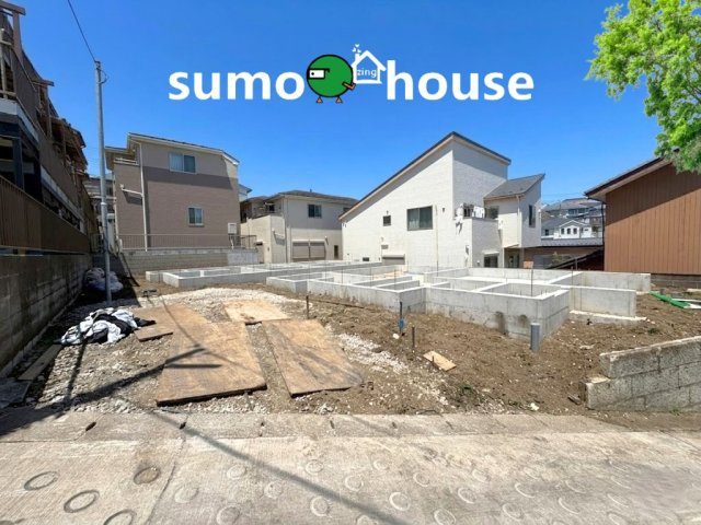前面道路含む現地写真です