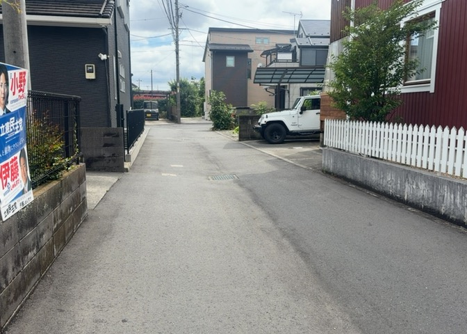 桜や紅葉の名所に出かける人は多いと思いますが、家にいながら季節の移ろいを感じる生活を送りませんか？リビングや窓から見える景色が生活を彩るワンポイントに！現地から見える景色を堪能してみては如何でしょう。