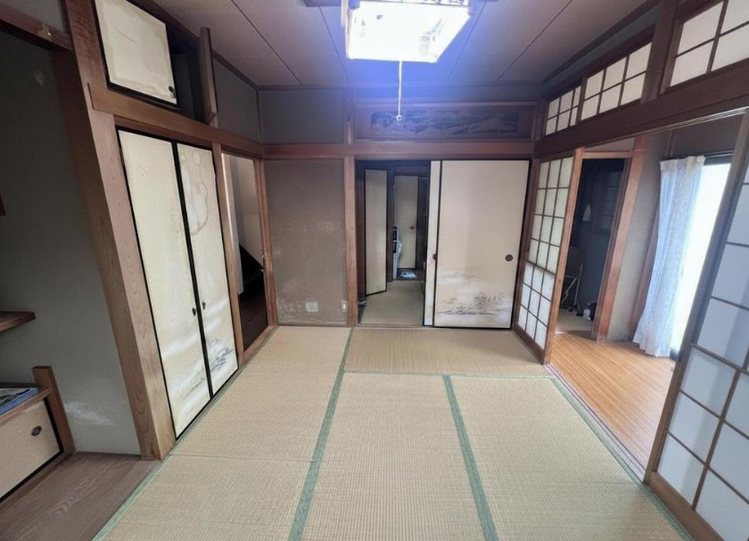 ※本画像は空室時の写真を加工し、家具・小物等を撤去したイメージです。　実際の仕様とは異なる場合がございます。