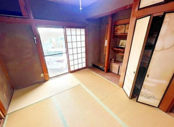 ※本画像は空室時の写真を加工し、家具・小物等を撤去したイメージです。　実際の仕様とは異なる場合がございます。
