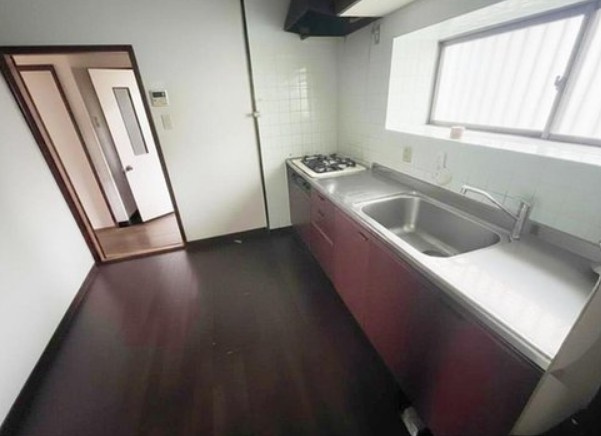 ※本画像は空室時の写真を加工し、家具・小物等を撤去したイメージです。　実際の仕様とは異なる場合がございます。
