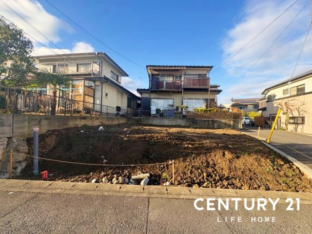 前面道路含む現地写真です