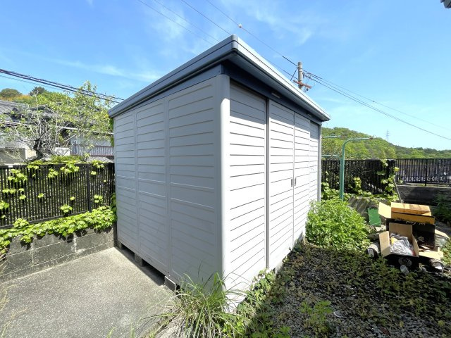 物置スペースは、用途に合わせて自由に使えます。
