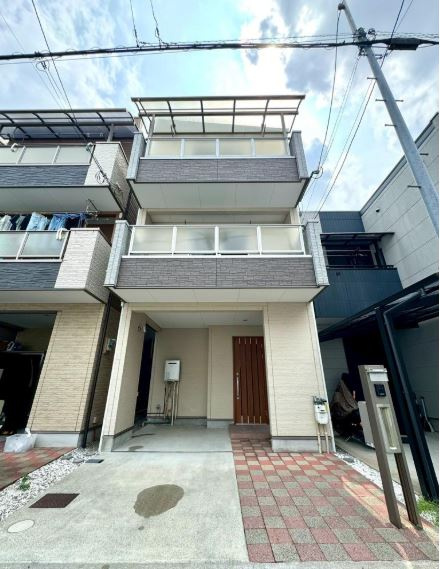 外観：327001645012