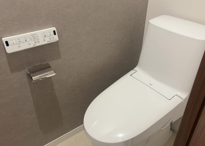 トイレは大きさや形、機能、抗菌性などが異なる多種多彩なタイプが各メーカーから出ています。それぞれに良さがあるため、事前にどういったタイプのトイレがいいのかをご家庭内で決めて、内見に行くといいでしょう。