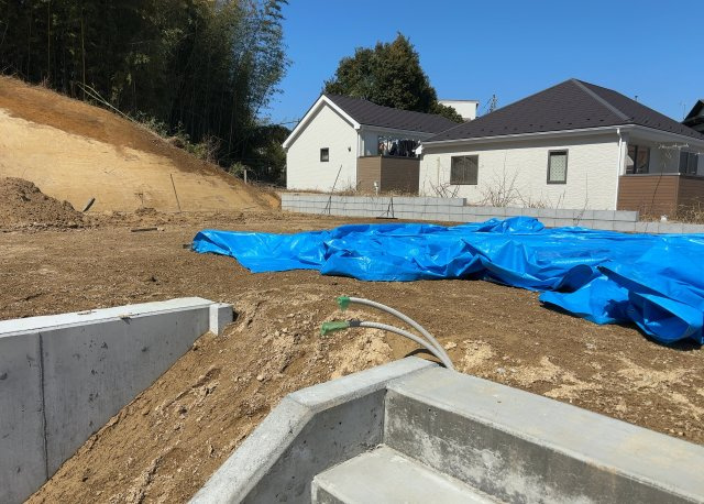 物件の詳細については、現地を見てわかること以外に、役所や法務局などで調べないとわからないことがあります。そのため、現地に行く場合は、もしこの物件を買ったらどのような生活ができるかをイメージしましょう。