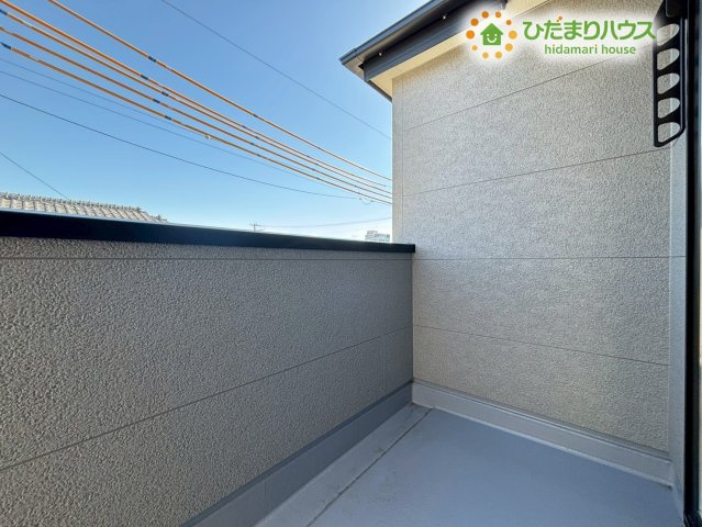 陽当たりの良い南向きバルコニーは、洗濯物が乾きやすく家事がはかどります。外の空気を感じながら過ごせる心地よいスペースで、季節の変化も楽しめます☆