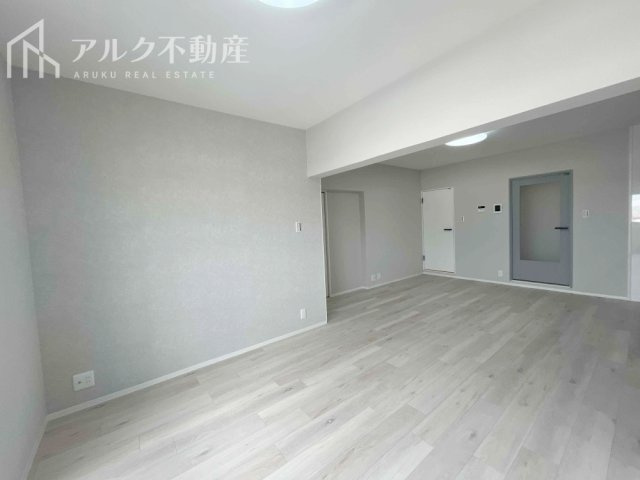 リビングダイニング