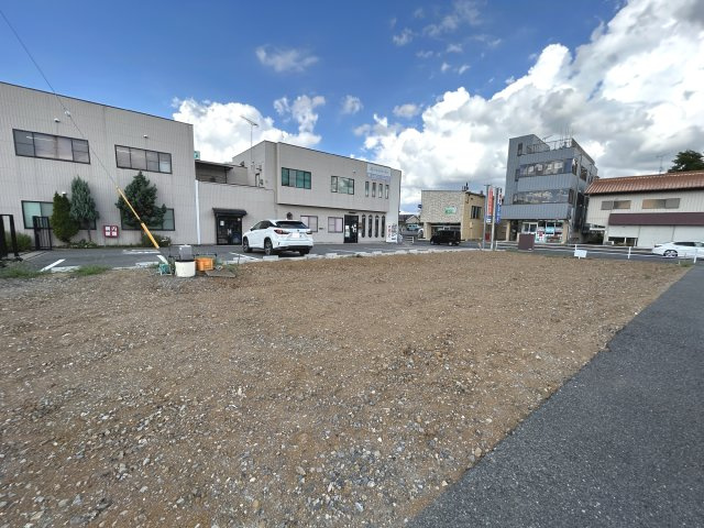 敷地内から道路方面全体の写真