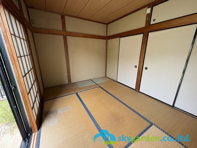 和室ならではの温かな和の空間で寛ぎの時間を過ごせます
