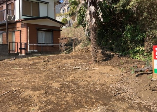家を建てる前提で土地を探している場合、地盤の丈夫さは譲れない条件の一つです。地盤が脆弱だと追加工事が必要となります。また、過去に地盤沈下や液状化現象を起こした土地は、できるだけ避けた方がいいでしょう。