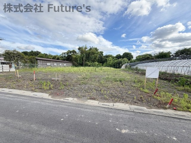 ■「三郷中央」駅バス12分『高須大入』停歩8分、「金町」駅バス7分『高州四丁目』停歩8分