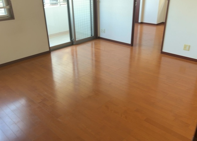 リビングの間取りの種類は大きくわけてリビングとダイニングが別になっているタイプ、リビングダイニング一体型です。どちらも一長一短ですので、家を選ぶ時はその両面をチェックして決めるようにしましょう。