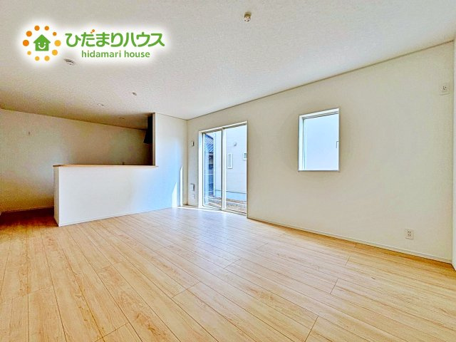ホワイトを基調としたLDKは、明るく上品な心地よさを演出してくれます。空間に広がりをもたらし、より一層広く感じさせてくれます。