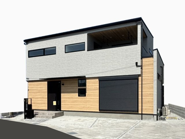 石目と木目調が織りなす造形美。味わい深く趣ある住まい。【プラン例】建物価格2240万円、建物面積114.41？