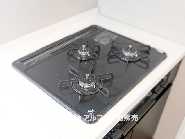 【Gas　range】　◆ガスレンジ◆お料理のあとはさっと拭くだけで綺麗になる。お手入れも簡単に、見た目も綺麗に。奥様の負担を軽減します。