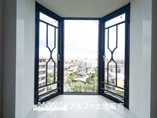 【room】　◆居室◆光に包まれるように設計された空間。太陽の光が爽やかな目覚めを誘い、良い一日を予感させてくれます。
