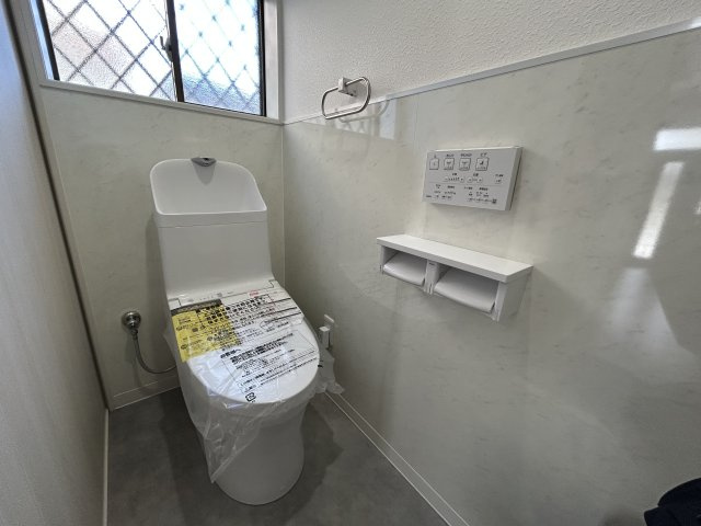 トイレも新調済み。