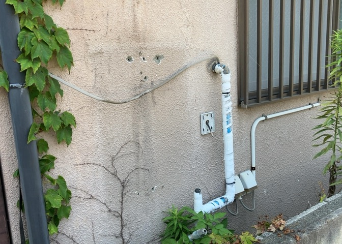 省エネ給湯器とは従来型の給湯器より熱効率が高く、少ない燃料でたくさんのお湯を沸かすことが出来る高効率な給湯器のことを指します。また、省エネ給湯器には種類があり、利便性や効果なども様々です。
