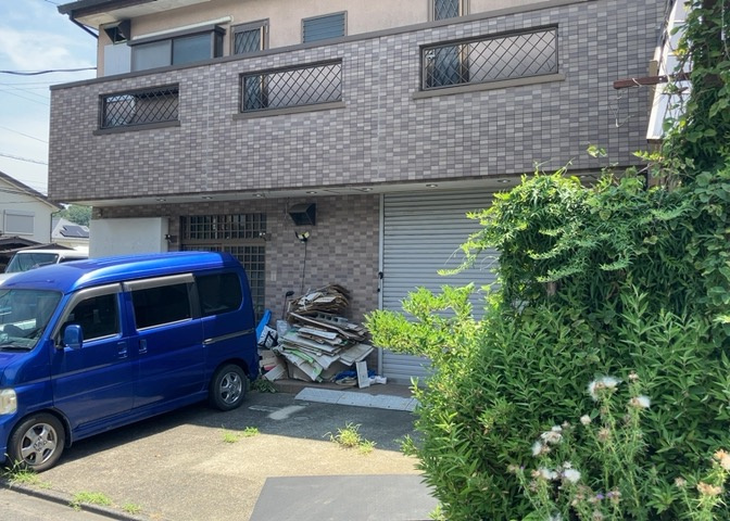 南側道路の場合は長い時間光を入れ込むことができるため、庭やリビングを道路側に持ってくることが多く土地価格も高い傾向にあります。一方北側道路だとリビングや庭が南側になりプライバシーを守ることができます。