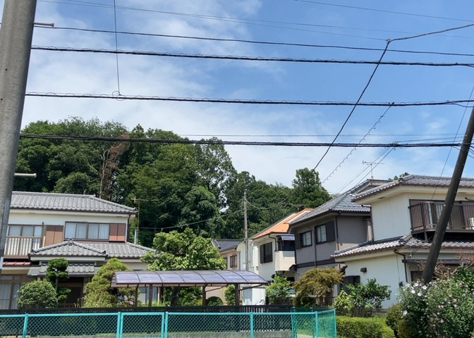 眺望を気にして物件を探す場合、前面に建物が建っていないか現地で確認しましょう！前面に建物があると景色はもちろん、日当たりや風通しにも影響が出てきます。住んだ時のことを想像しながら現地見学をしましょう。
