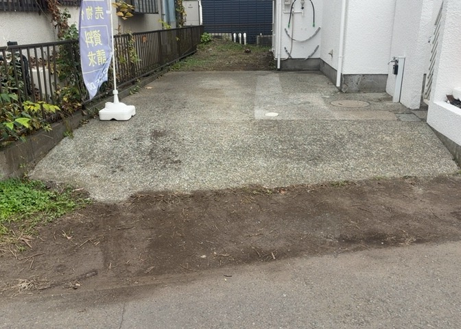 駐車場と明記されていても、最小スペースでつくられた駐車場だと大型車は駐車できなかったり、出入りしにくくなったりする可能性があります。お車のサイズと購入したい物件の駐車場のサイズを現地で確認しましょう。