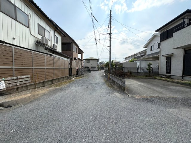 ■リフォーム(2026年10月完了予定)　■カースペース並列2台可能　■開放感ある角地・4LDK　■幸松小学校徒歩12分(900ｍ)・東中学校徒歩20分(1600ｍ)
