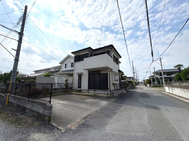 ■リフォーム(2026年10月完了予定)　■カースペース並列2台可能　■開放感ある角地・4LDK　■幸松小学校徒歩12分(900ｍ)・東中学校徒歩20分(1600ｍ)