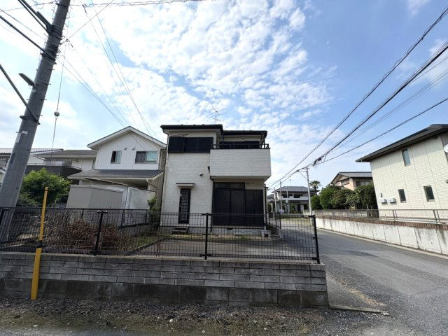 ■リフォーム(2026年10月完了予定)　■カースペース並列2台可能　■開放感ある角地・4LDK　■幸松小学校徒歩12分(900ｍ)・東中学校徒歩20分(1600ｍ)
