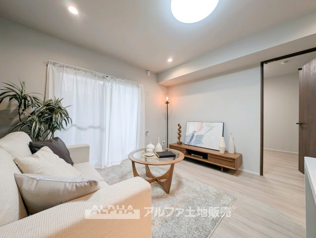 こちらの居間で趣味の時間をお楽しみください