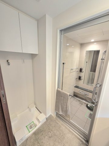 洗濯機置場のある脱衣所です