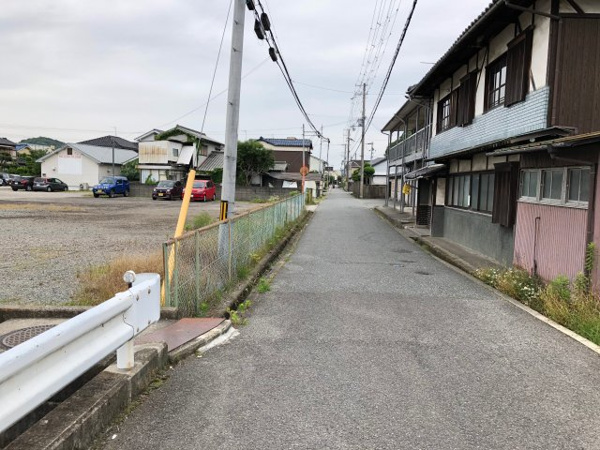 【太子町鵤の前面道路含む現地写真】