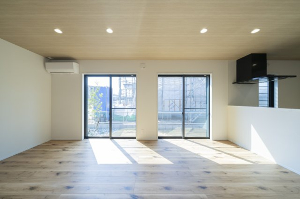 【かすみケ丘東（コンパクト平屋モデル）のリビングダイニング】