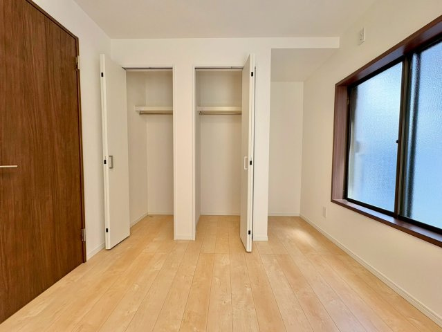 洋室7.2帖・収納付きで、お部屋がすっきり片付きます。