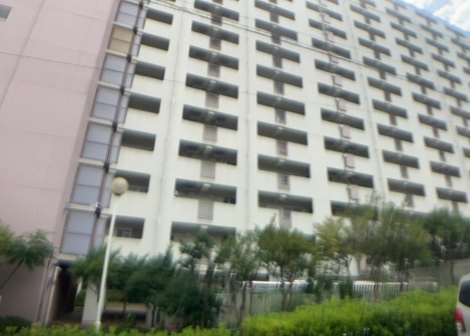 物件によっては、入居者が個人的に使用できる専用庭がついているものもあります。また、住宅の中にある土間の部分を庭と呼ぶこともあります。庭の用途は住む人によって変わり、それによってデザインもさまざまです。