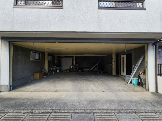 愛車だけでなく、お仕事道具や荷物、その他屋内でスポーツなどの練習もできそうですね