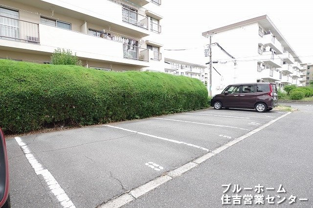 敷地内にある駐車場です！