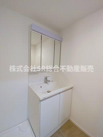 独立洗面台、朝の身支度には欠かせません