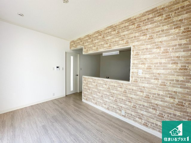 子供を見守りながらお料理が出来るため家族のコミュニケーションか増えます♪スペースが広く確保されている為お子様が大きくなったときは一緒に料理を楽しめます♪