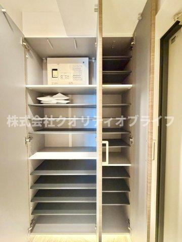 シューズボックス