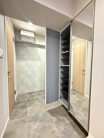 【玄関】