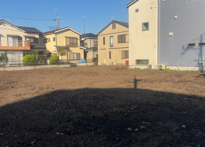 土地を買う際、住む地域の自治体や福祉の補助制度にも注目してみましょう。子供や老人の医療補助やゴミ出しのルールなど、自治体によってルールに大きな違いがあるため、暮らしやすい土地で判断するとよいでしょう。