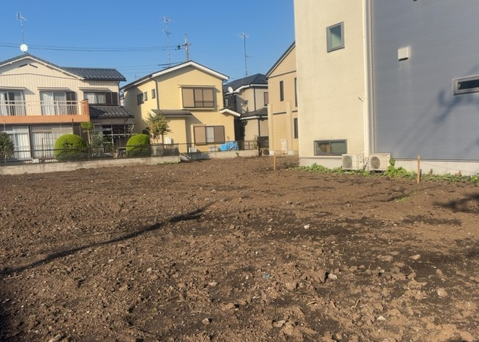 人が暮らすうえで日光は大切な要素となります。日当たりの良さは譲れないポイントですね。併せて近くに大きな建築物の建築予定がないか、あるいはそれが可能な土地が近くにないか事前に確認することもお勧めします。