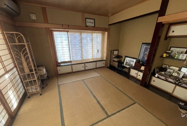 障子越しの光が、日常をやさしく包みこみます