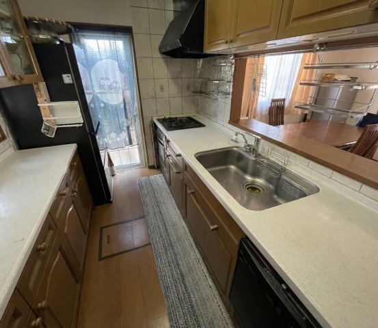 家族の会話が弾む対面式キッチン♪収納も沢山で料理のし易さは◎