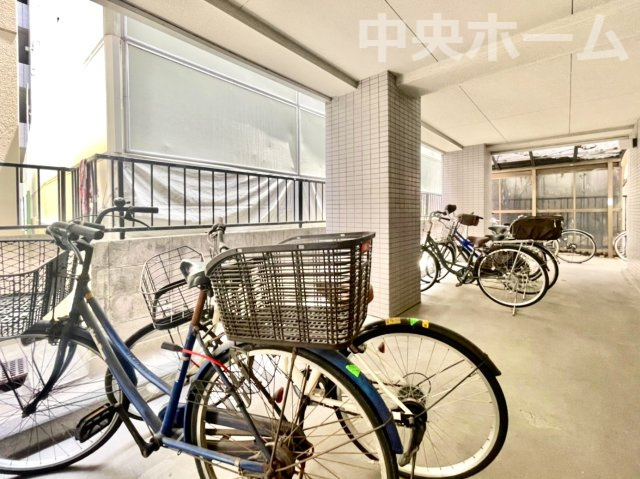 【自転車置き場】最新の空き状況や費用などの詳細は担当スタッフまでお問い合わせください。