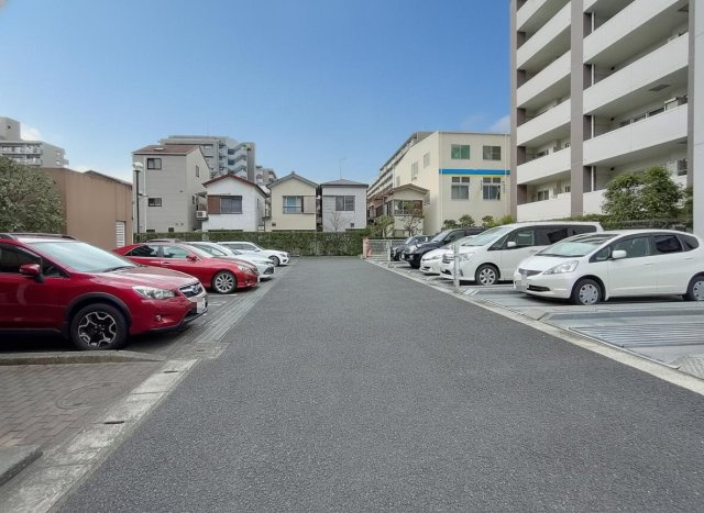 【駐車場】