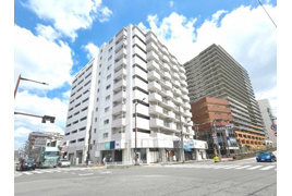 駅チカ4分 駅まで平坦 安心の新耐震基準 中銀松戸マンシオンの外観